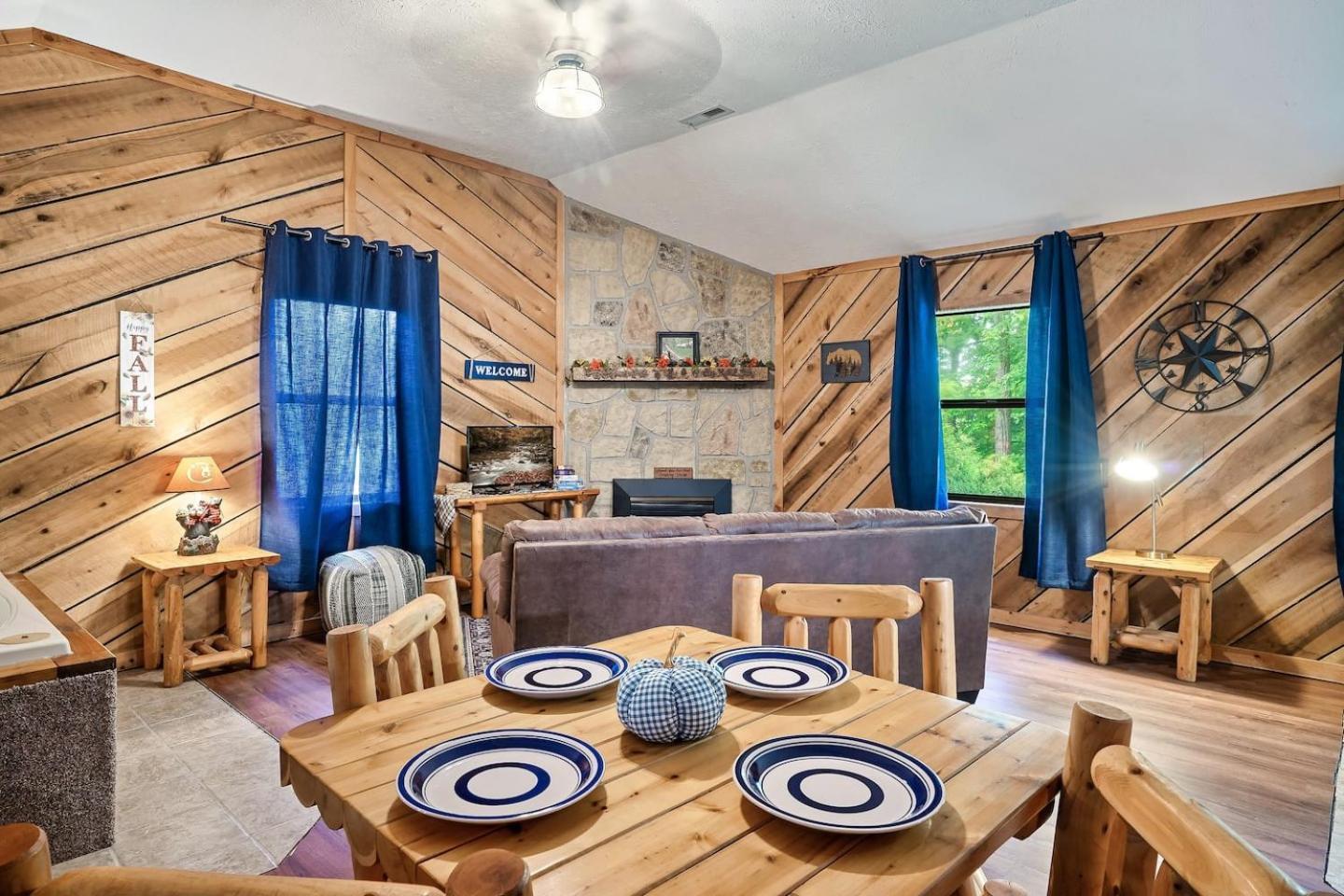 Romantic Mtn Cabin Hot Tub & Jacuzzi Views Sevierville Exterior foto