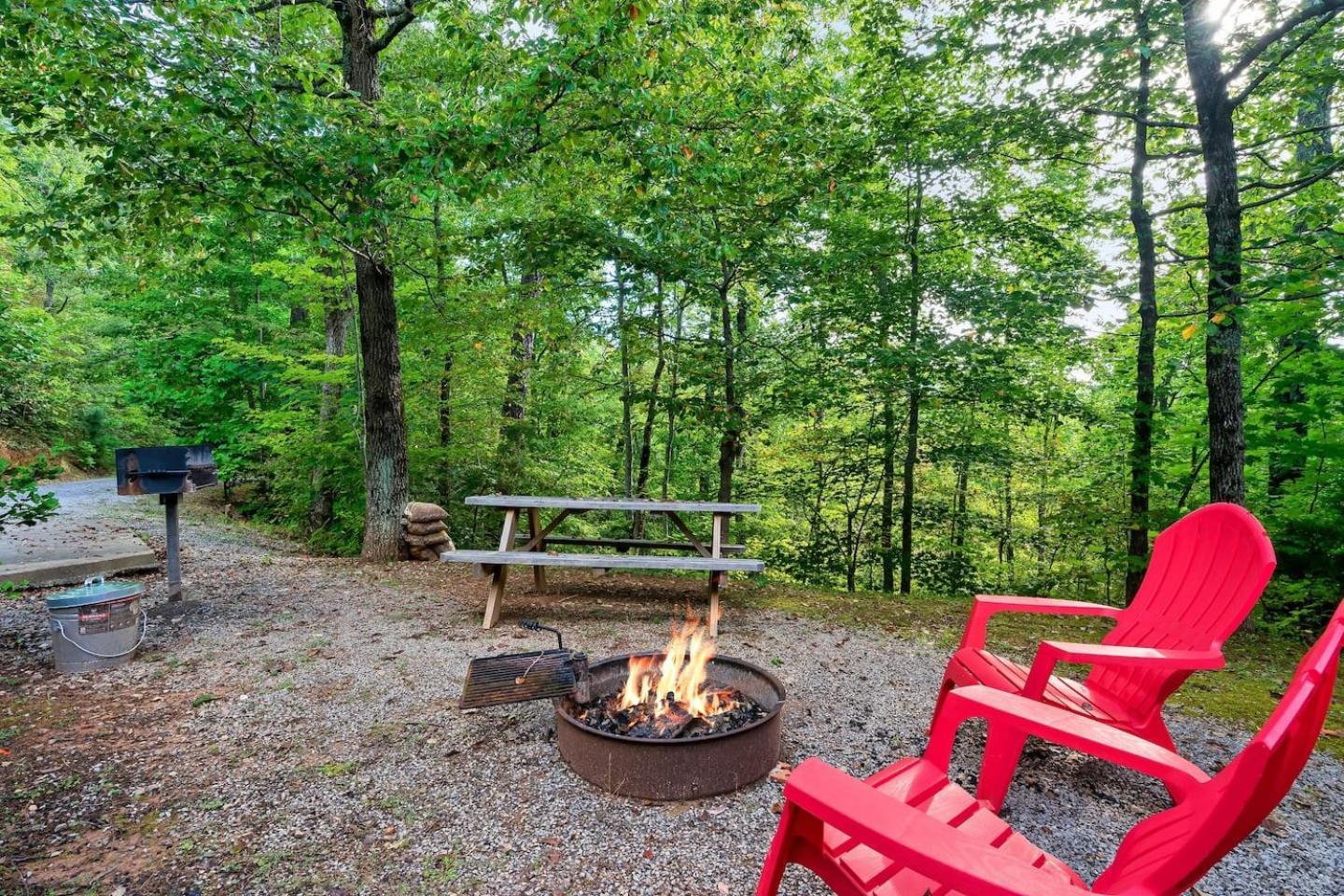 Romantic Mtn Cabin Hot Tub & Jacuzzi Views Sevierville Exterior foto