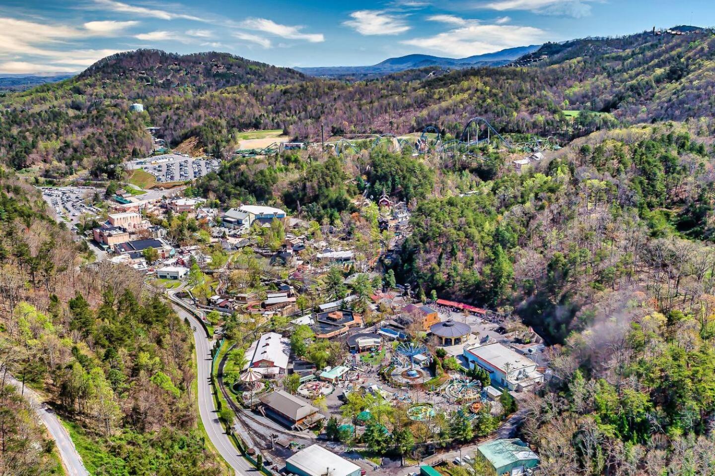Romantic Mtn Cabin Hot Tub & Jacuzzi Views Sevierville Exterior foto